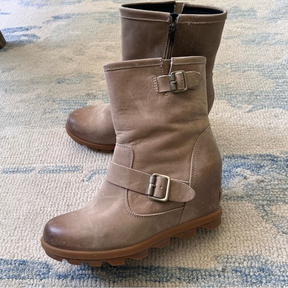 SOREL Joan Of Arctic Wedge II Boot Size 8.5 EUC Tan - Picture 1 of 10